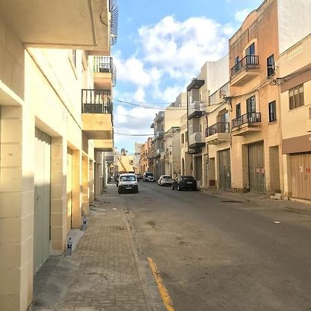 Luqa Apartment - 5 Mins From Airport Ngoại thất bức ảnh