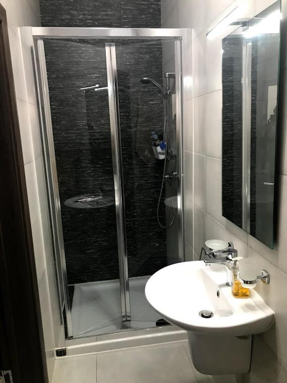 Luqa Apartment - 5 Mins From Airport Ngoại thất bức ảnh
