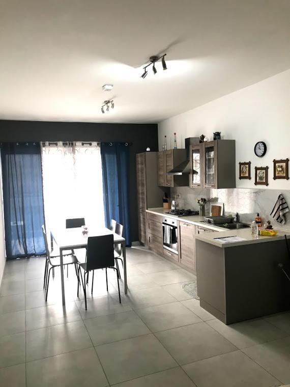 Luqa Apartment - 5 Mins From Airport Ngoại thất bức ảnh